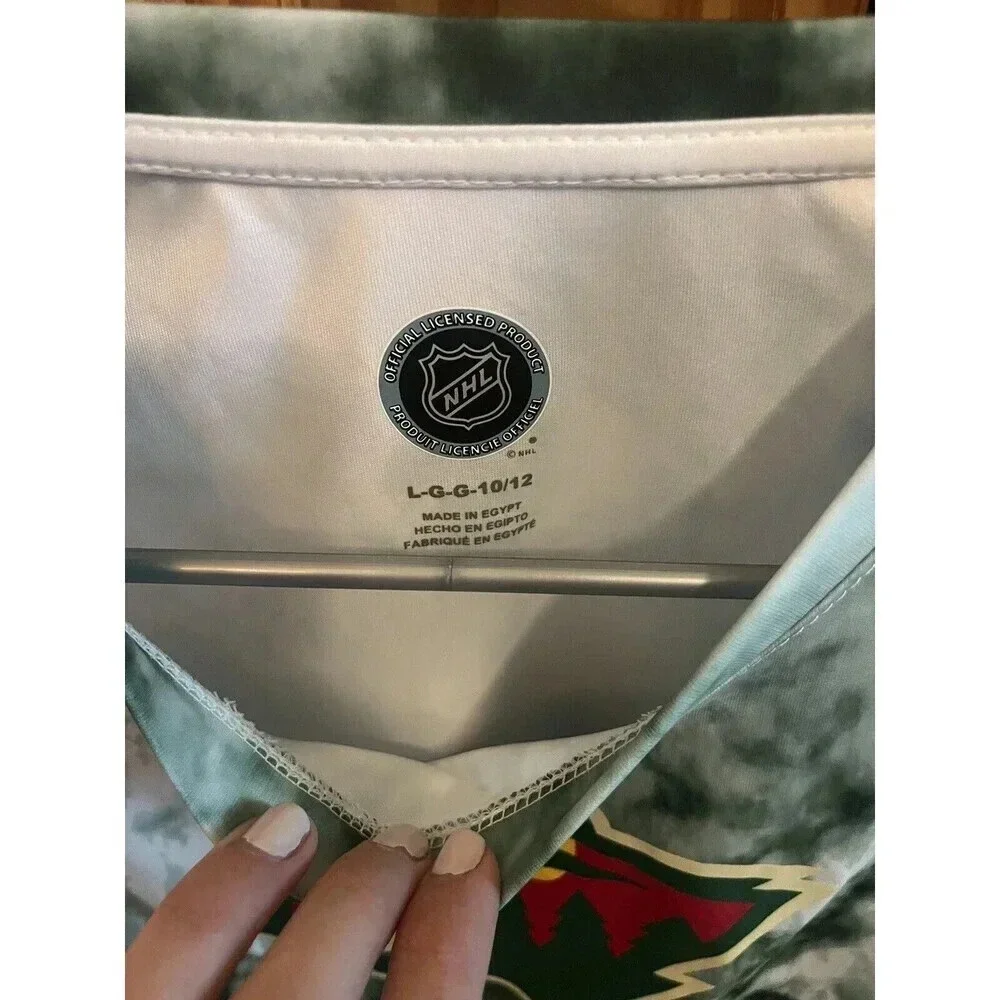 New GIRLS Youth Minnesota Wild NHL Hockey T-Shirt Sz LARGE 10 / 12